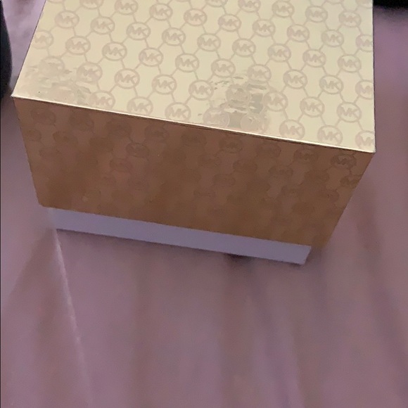 Michael kors necklace - Picture 4 of 4